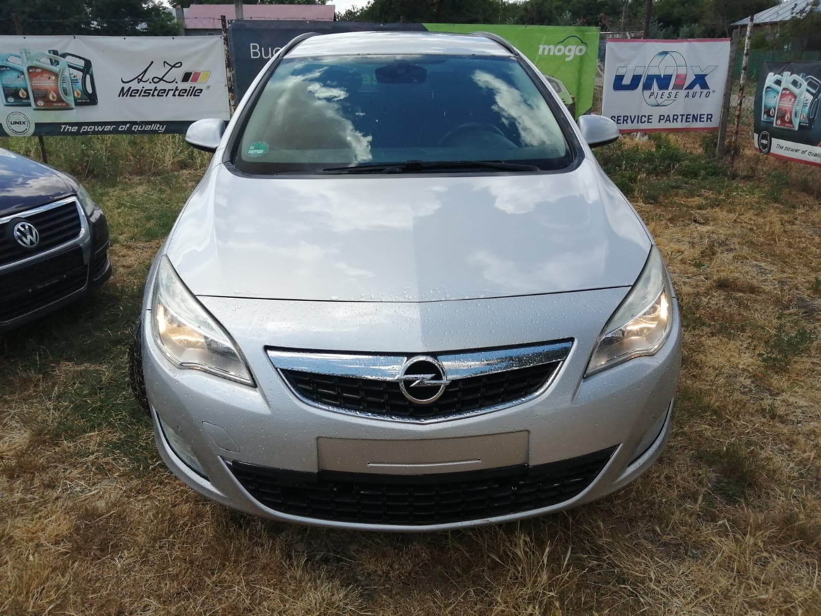 OPEL  ASTRA  2012